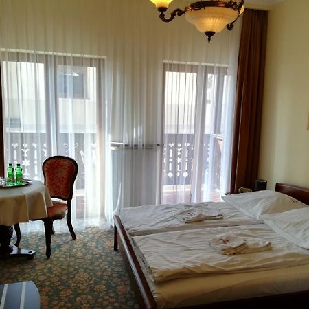 Victoria Cechini Otel Krynica Zdroj Dış mekan fotoğraf