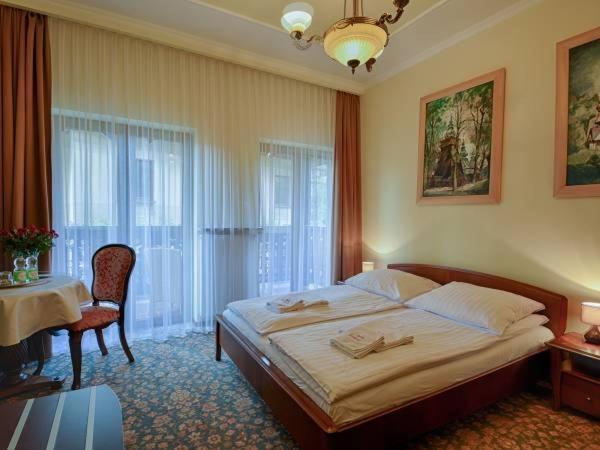 Victoria Cechini Otel Krynica Zdroj Dış mekan fotoğraf