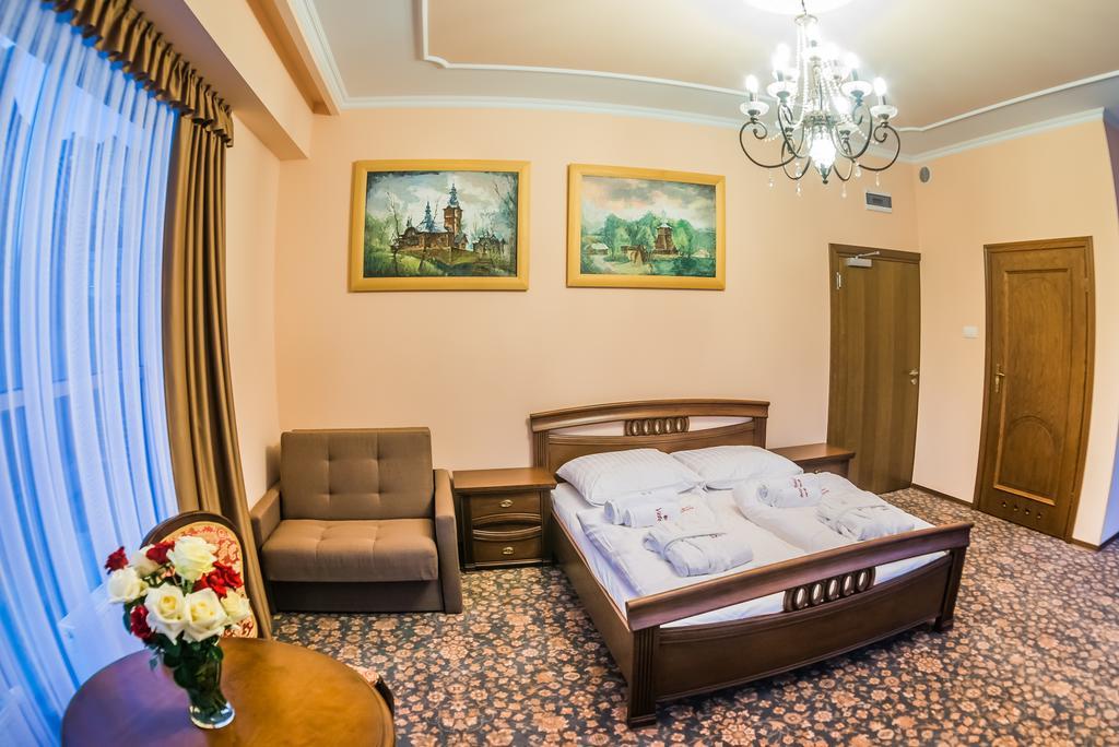 Victoria Cechini Otel Krynica Zdroj Oda fotoğraf