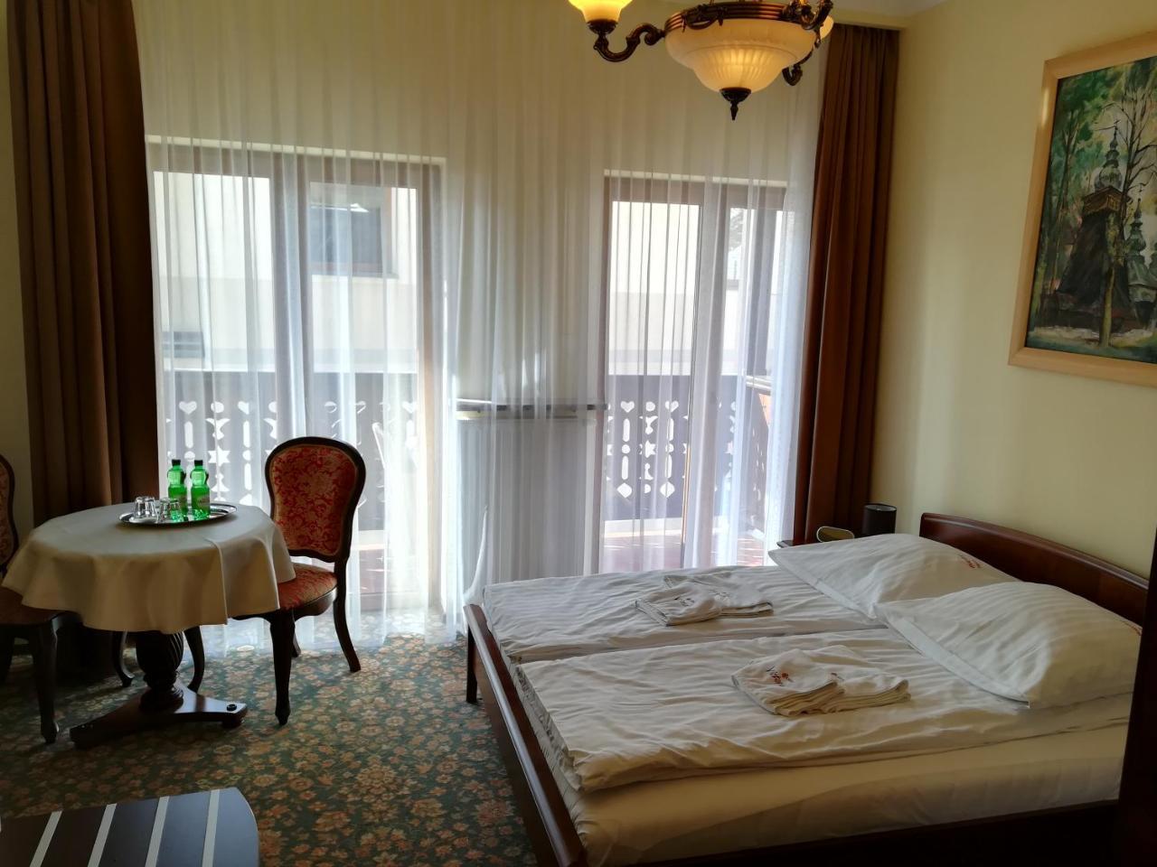 Victoria Cechini Otel Krynica Zdroj Dış mekan fotoğraf